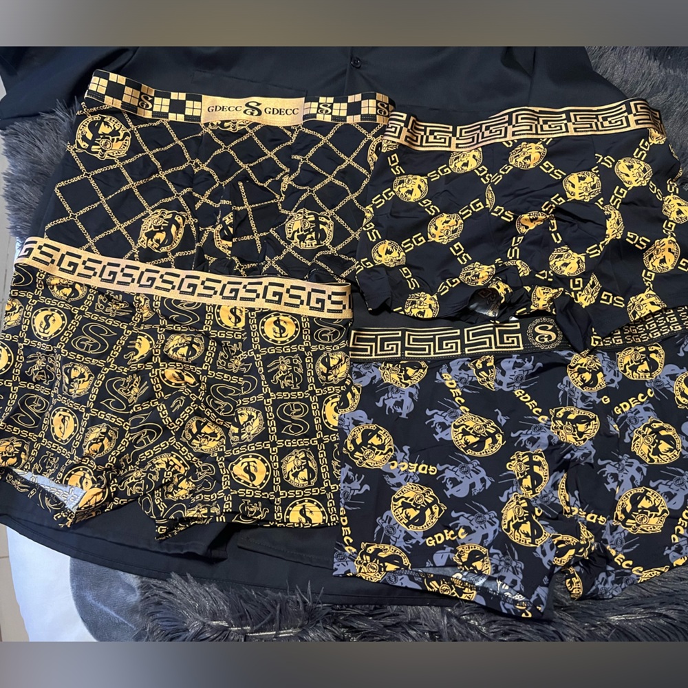 NEW men/ boys boxers. Black Gold Grey Large/medium. Boy shorts. 4 pack